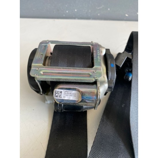 Centura dreapta spate Volvo XC90 2015-2020 39825727 
