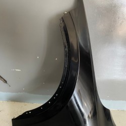 Aripa stanga fata VOLVO XC90 2015+ 31651675