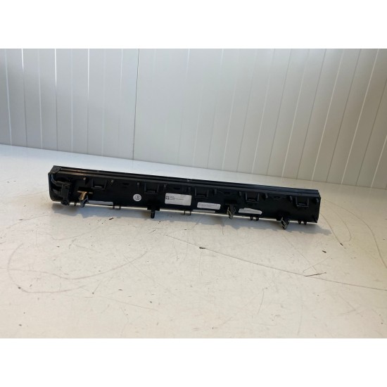 Trim strip passenger side dashboard part VOLVO XC40 2018 31477790