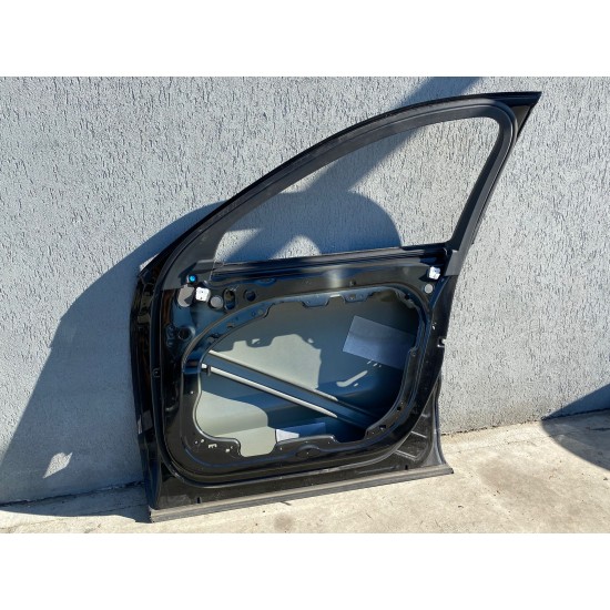 Usa dreapta fata VOLVO XC60 2023 32345931 Usa dreapta fata VOLVO XC60 2023 32345931