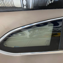 Rear right window glass Q-body with chrom Volvo 2014-2018 31278349 31299340 