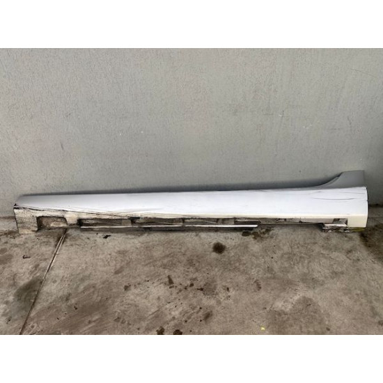 Side skirt left VOLVO V40 2012-2018 31395042