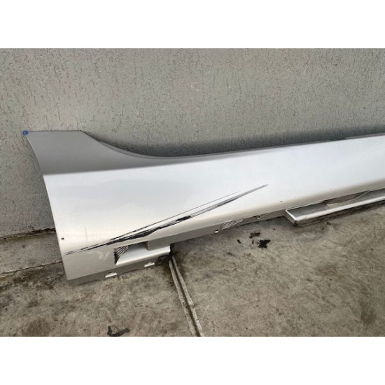 Side skirt right VOLVO V40 2012-2018 31395043