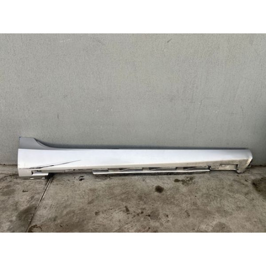 Side skirt right VOLVO V40 2012-2018 31395043