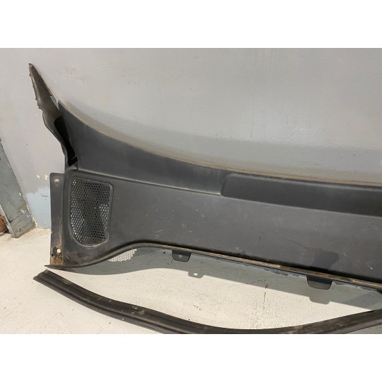 Ornament ansamblu stergatoare parbriz VOLVO XC60 2009-2017 31402671 31402670 