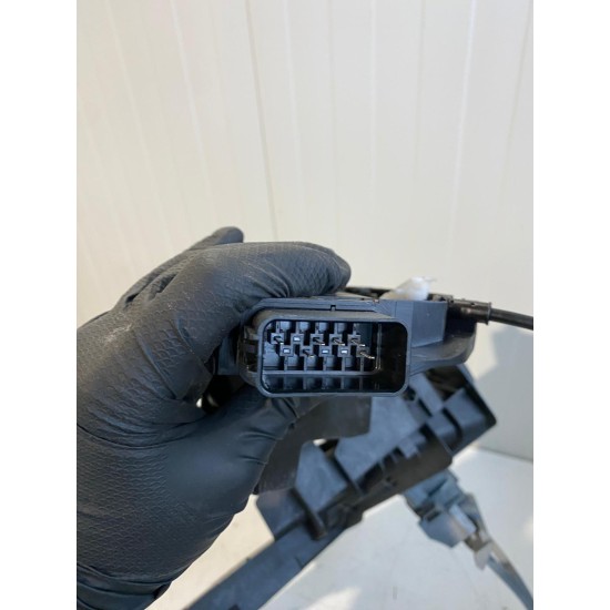 Front left door lock mechanism Volvo C30 C70 S80 V50 V70 XC60 XC70 V60 31253657 31416681 31349858