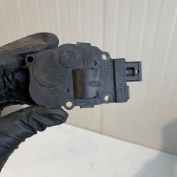 Heater regulator motor VOLVO XC60 V60 S60 V70 S80 XC70 V60CC 22092016 MAHLE K9749007 31497549