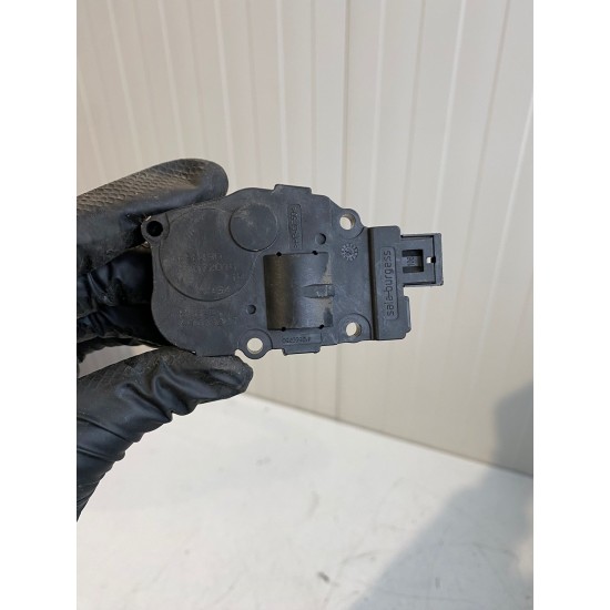 Heater regulator motor VOLVO XC60 V60 S60 V70 S80 XC70 V60CC 22092016 MAHLE K9749007 31497549