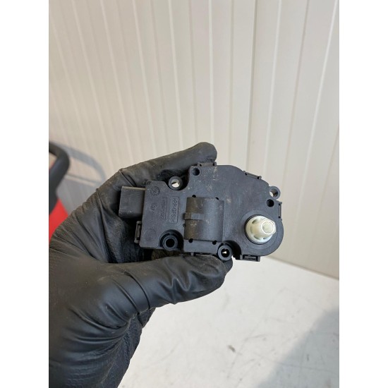 Heater regulator motor VOLVO XC60 V60 S60 V70 S80 XC70 V60CC 22092016 MAHLE K9749007 31497549