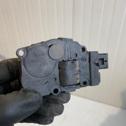 Heater regulator motor VOLVO XC60 V60 S60 V70 S80 XC70 V60CC 22092016 MAHLE K9749007 31497549