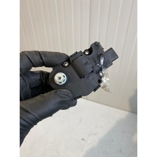 Heater regulator motor VOLVO XC60 V60 S60 V70 S80 XC70 V60CC 22092016 MAHLE K9749007 31497549