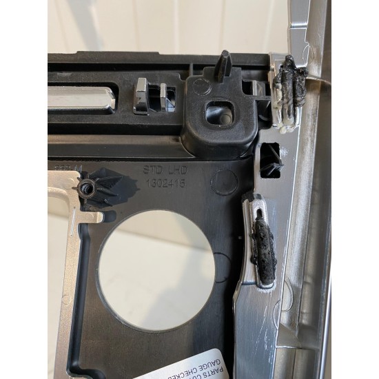 DASHBOARD CENTER TRIM PANEL VOLVO XC60 2017 1302415 31469643 31469972 31469166 