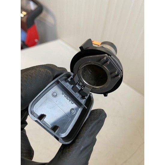 Bricheta portbagaj spate VOLVO XC60 2009-2017 31324708