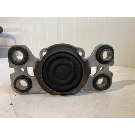 Suport motor stanga VOLVO S60 V60 XC60 S80 V70 31316875 9G9N-7M121-AA 