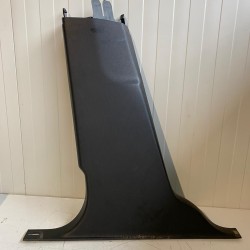 Panel lower left B-pillar VOLVO XC60 39818025 6841930