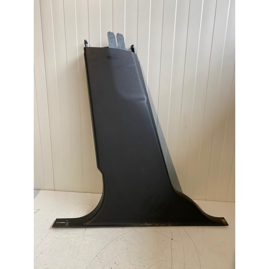 Panel lower left B-pillar VOLVO XC60 39818025 6841930