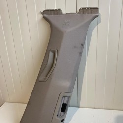 Right Side B-Pillar Trim Panel Upper VOLVO XC60 30721220 31354099