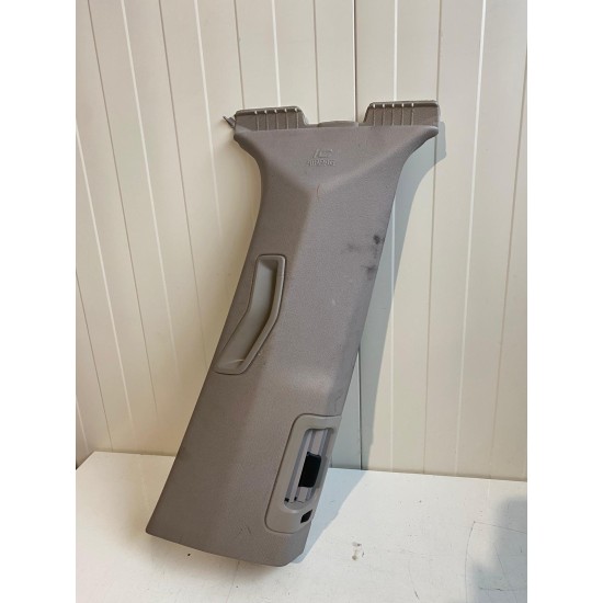 Right Side B-Pillar Trim Panel Upper VOLVO XC60 30721220 31354099