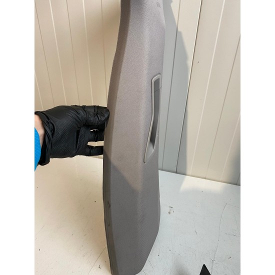 Right Side B-Pillar Trim Panel Upper VOLVO XC60 30721220 31354099