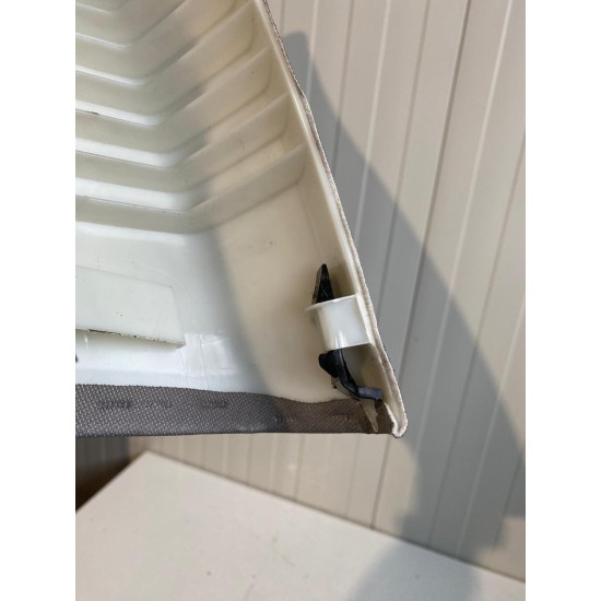 Right Side B-Pillar Trim Panel Upper VOLVO XC60 30721220 31354099