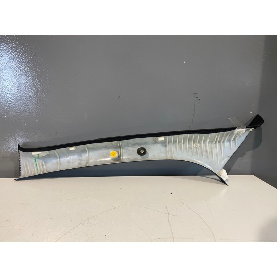 Ornament dreapta fata parbriz Volvo XC60 2013-2017 30721139 31354067