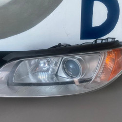 Left headlight xenon Volvo V70 S80 XC70 31214347