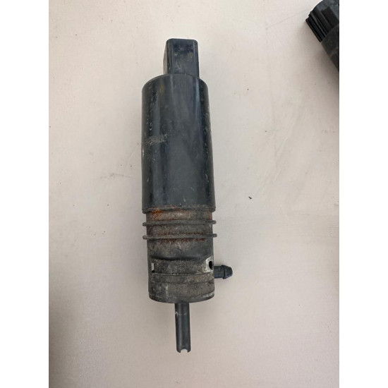 Windscreen washer motor Volvo S80 V70 30655138