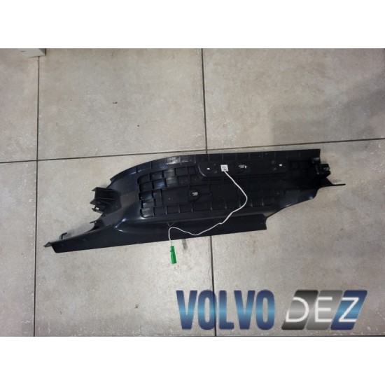 RIGHT REAR DOOR STEP SILL TRIM BLACK VOLVO XC90 31363748