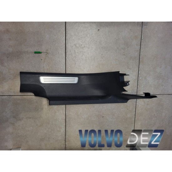 RIGHT REAR DOOR STEP SILL TRIM BLACK VOLVO XC90 31363748