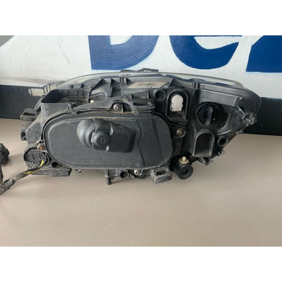 Front right headlight VOLVO S60 V60 2014+ 31420118