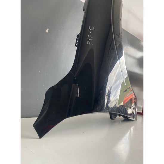 Aripa dreapta fata VOLVO XC60 2018-2023 32297442