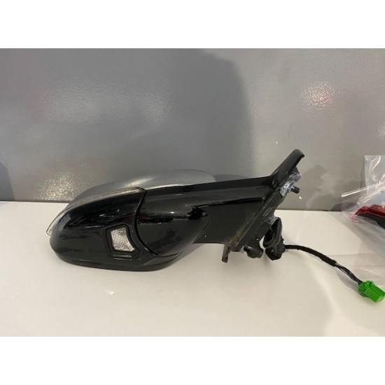 Right rearview mirror with light and cromed cover 8 wires Volvo V40 2012+ 31278140