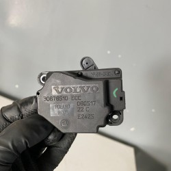 Climate control module Volvo XC90 XC70 S80 V70 S60R 30676510 8623355
