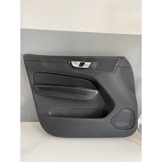 Fata de usa stanga fata VOLVO XC60 2018+ 31446174 39747753 Fata de usa stanga fata VOLVO XC60 2018+ 31446174 39747753
