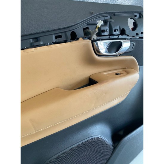 Fata usa stanga spate Volvo XC90 2016 31393115 31490408