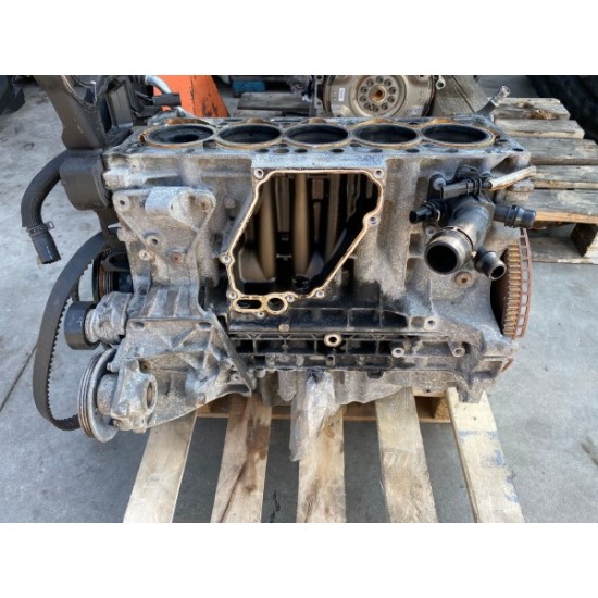 Engine block VOLVO XC70 2012 D5244T15 36001935