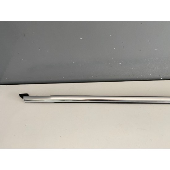 Ornament cromat geam usa dreapta fata Volvo XC90 2015-2022 31845555 32237181 Ornament cromat geam usa dreapta fata Volvo XC90 2015-2022 31845555 32237181