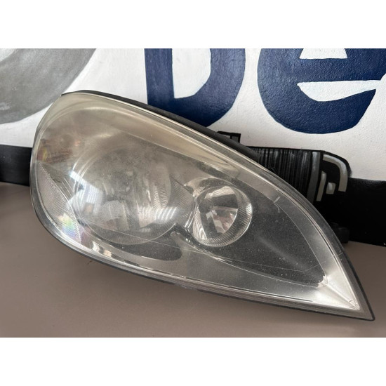 Front right headlight halogen Volvo V60 31299997