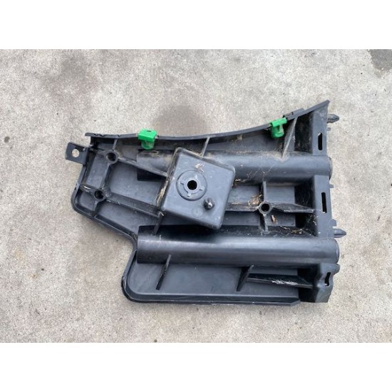 Front Fender Bracket Volvo S60 V60 2011-2013 30796625