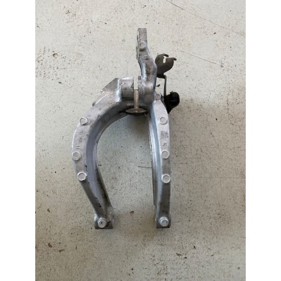 Right suspension strut fork VOLVO S90 V90 31681721 Right suspension strut fork VOLVO S90 V90 31681721
