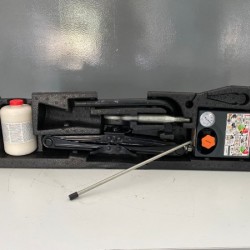  TYRE REPAIR KIT FOAM BOX VOLVO S90 V90 2017+ 31362990