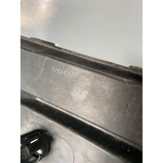 Bumper front right cover plate VOLVO S90 V90 31425443
