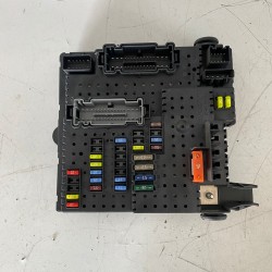REM Fuse box Volvo XC90 V70 S60 XC70 30728512 30786646