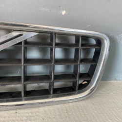 Front bumper grille Volvo S60 2004-2007 08693331