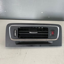 Central dashboard air ventilation Volvo V60 HYBRID S60 2014+30791699