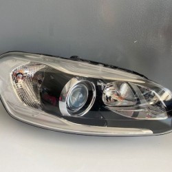 Right xenon headlight 7 pins Volvo XC60 2014-2017 31395897