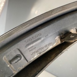 Bandou aripa stanga fata Volvo XC90 2007-2014 30779577 39871735