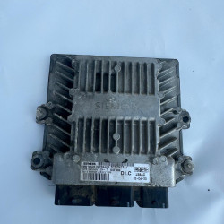 Calculator motor ECU Volvo V50 S40 V40 30743623