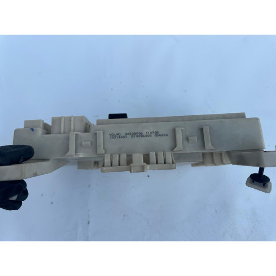 Fuse box CEM Volvo S40 V50 C30 C70 30728906