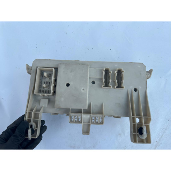 Fuse box CEM Volvo S40 V50 C30 C70 30728906